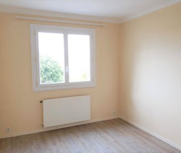 Location Appartement 3 pièces 58m² LES SABLES D OLONNE 85100 - Photo 2