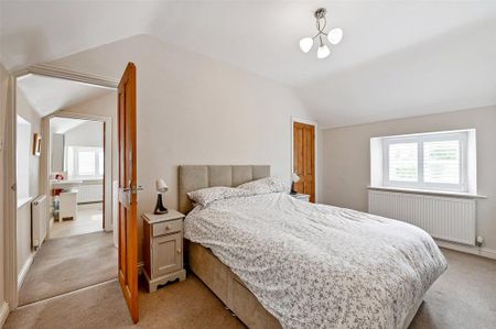 2 bedroom semi-detached house to rent - Photo 2