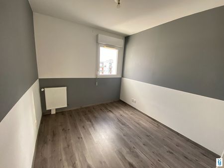 Location Appartement 4 pièces 75m² LE PETIT QUEVILLY 76140 - Photo 5