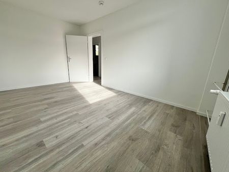 Schöne 2-Zimmer-Wohnung mit Balkon! - Foto 3