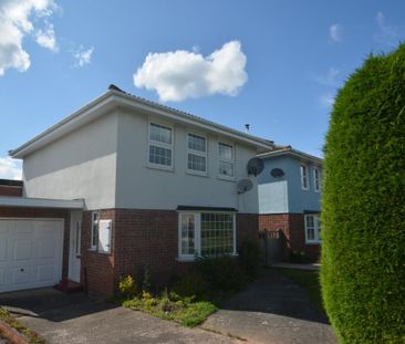4 bedroom detached house to rent - Photo 3
