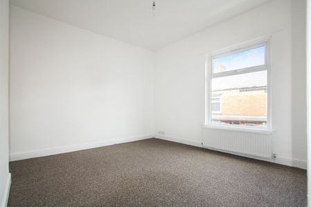 2 Bed Terraced House, Worthing Street, M14 - Photo 3