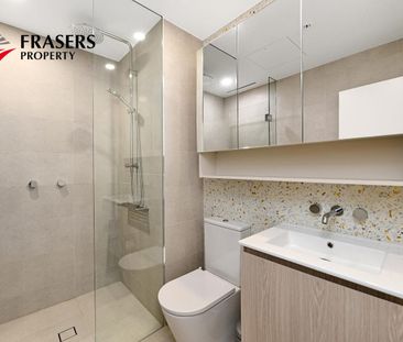 IMMACULATE STUDIO IN MIDTOWN MACPARK - Photo 4