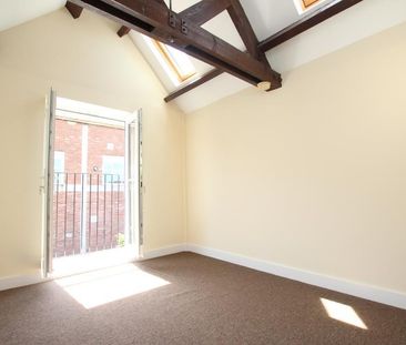 3 bedroom terraced house to rent - Photo 2