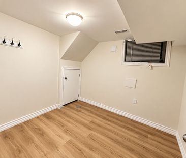For Lease - 9 Grenadier Drive, Hamilton, Ontario - Photo 5