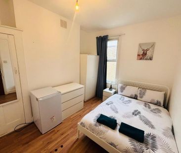Room in a Shared House, Mossford Street, E3 - Photo 5