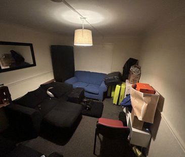 8 bedroom house to rent - Photo 2