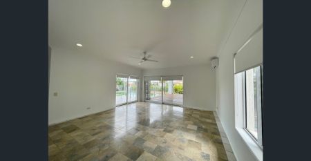 Waterfront Family Home for Lease - 42 Blair Athol Crescent, Bundall QLD - Photo 3