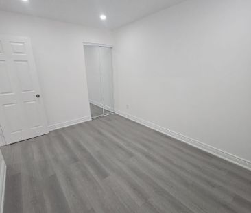 For Lease - 3 Sylvia Street, Barrie, Ontario - Photo 3