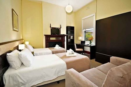 Room 3 (Non Ensuite) - Photo 3