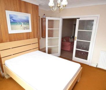 Poole, BH14 - Photo 3