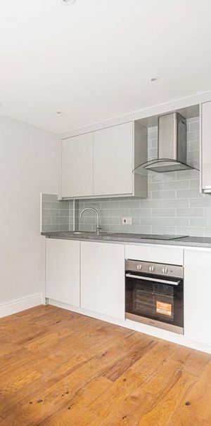 Studio to rent - Photo 1