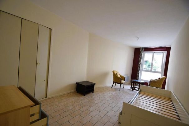 Location Appartement 1 pièce 37m² AUBENAS 07200 - Photo 1