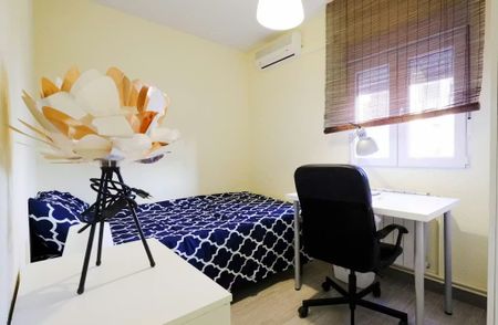 Calle Lilas, Getafe, Community of Madrid 28903 - Photo 4