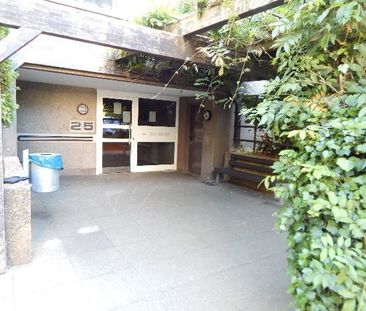 Für Vater - Mutter - Kind: weitläufige 3,5-Zimmer-Wohnung (WBS) - Foto 1