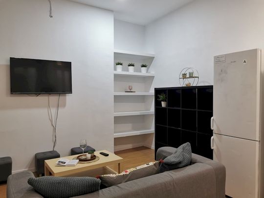 Incredible single room in Preciados - Photo 1