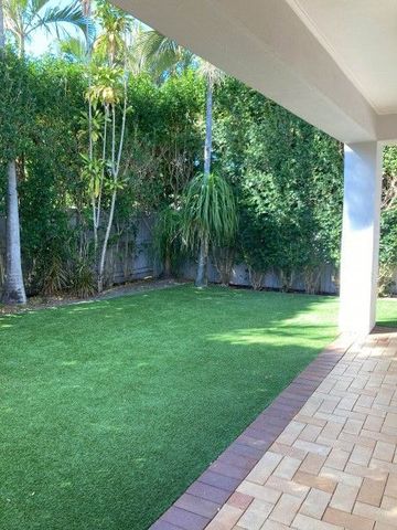 Resort-Style Living in heart of Bulimba - Photo 4