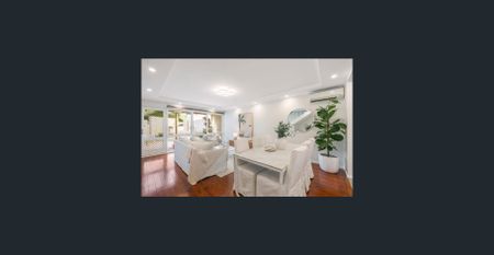 Fully Renovated, Lifestyle Townhouse in the Heart of Lindfield - Photo 4