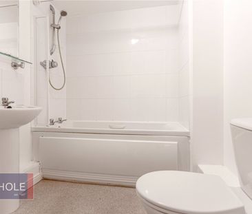 High Point House, - Photo 3