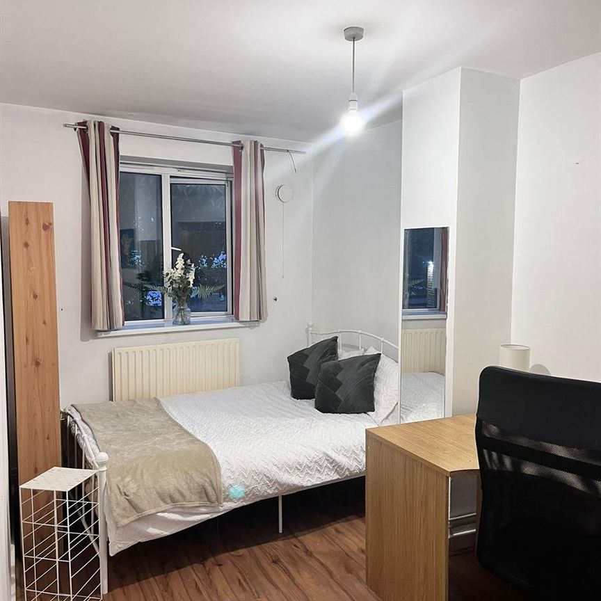 Mornington Crescent, NW1, London - Photo 1