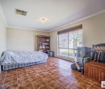 Spacious Home - Photo 5
