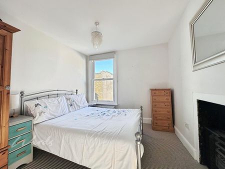 3 bedroom apartment to rent - Photo 3