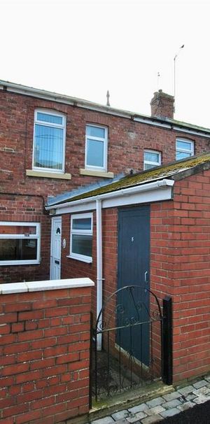 2 bedroom terraced house to rent - Photo 1