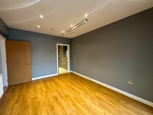 4 bedroom detached house to rent - Photo 1