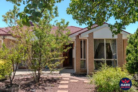 8 Coolgardie Street, Dunlop ACT 2615 - House For Rent | Domain - Photo 2