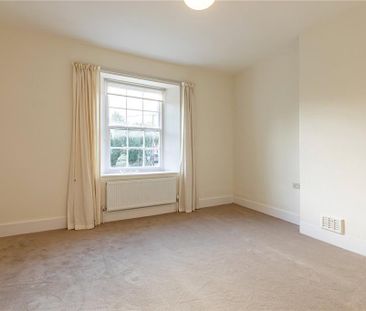 4 bedroom detached house to rent - Photo 6