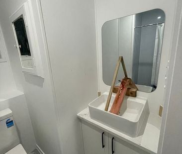 2 Bedroom Unit in Remuera's Excellent Location - Photo 4