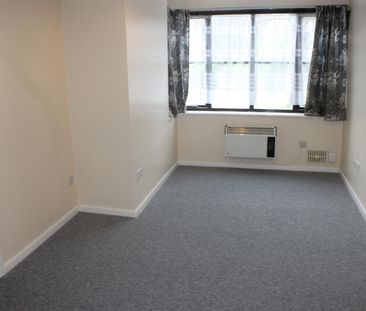Fryers Court, High Wycombe - Photo 1