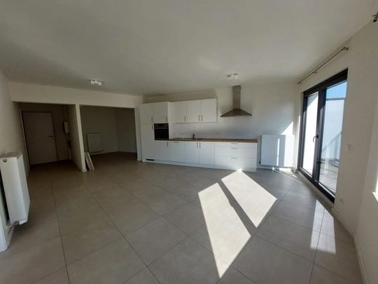 Appartement te huur - Photo 1