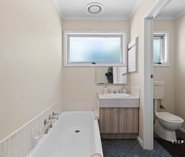 Spacious Family Living in the heart of Manningham - Photo 2