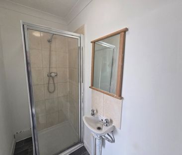 Studio Flat, Kidderminster Road, CR0 - Photo 4