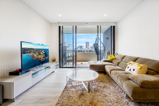 Light-Filled Interiors I Modern, Furnished, & Spacious I Walk to East Village - Photo 1