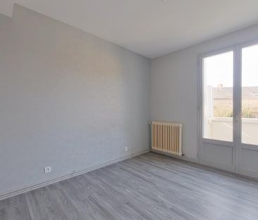 Location Appartement 2 pièces 49m² CHATELLERAULT 86100 - Photo 6