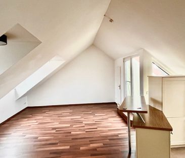 CHARMANT! 4 Zimmerwohnung mit Dachterrasse und Einbauküchenübernahme - Foto 1