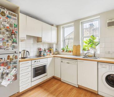 2 bedroom flat to rent - Photo 3