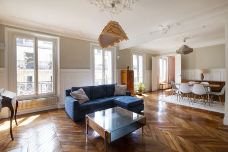 Appartement à louer rue Saint Vincent de Paul, Paris 10ème - Photo 2