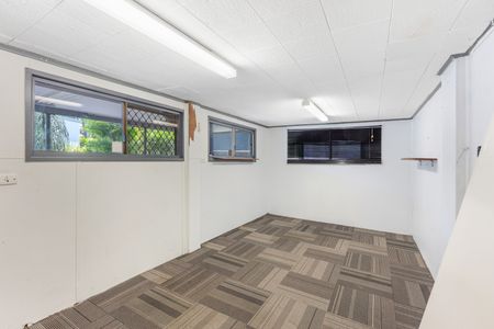 434 Anzac Avenue, Kippa-Ring QLD 4021 - House For Rent | Domain - Photo 3