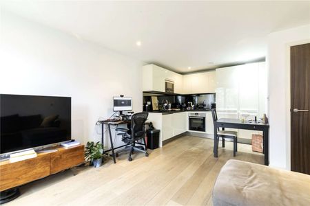 A stunning modern, apartment in a beautiful square. - Photo 3