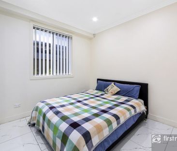 Modern Villa with 2 Carparks in Girraween School catchment! - Photo 1