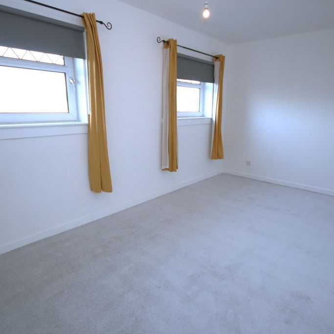 Main Street, Spacious 2 Bed Unfurnished Maisonette Apartment, Barrhead – Available 02/02/2026 - Photo 1