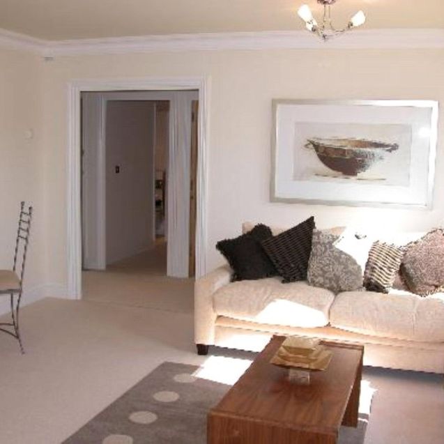 The Lodge, Packhorse Road, Gerrards Cross,SL9 - Photo 1