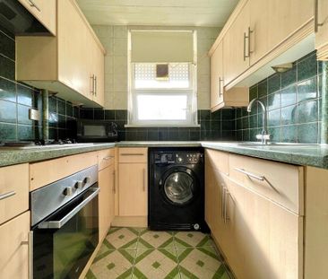 1 bedroom in a flat share to rent - Photo 6