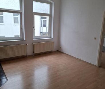Gemütliche 2-Raum Wohnung mit EBK & Duschbad - 2.Et Hinterhaus - Photo 1