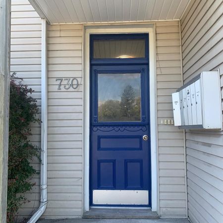 For Lease - 730 Simcoe Street, Oshawa, Ontario - Photo 3