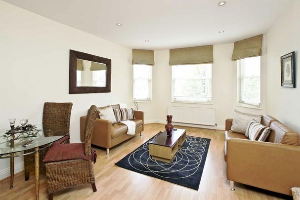 3 bedroom flat to rent - Photo 1