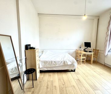 Holloway Road, Islington, London, N7 - Photo 1